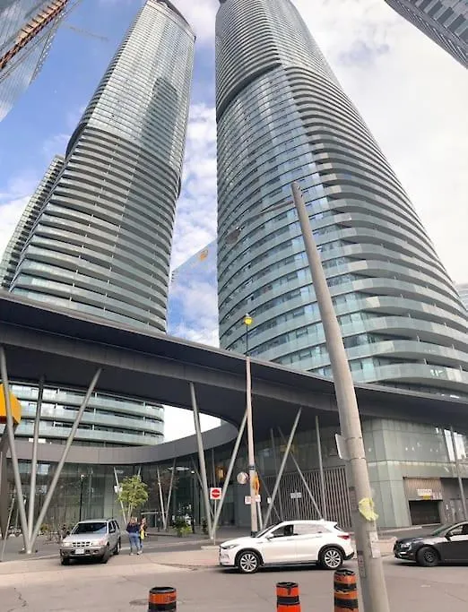 Newdowntown Condo By Unionstationscotiaarena Toronto