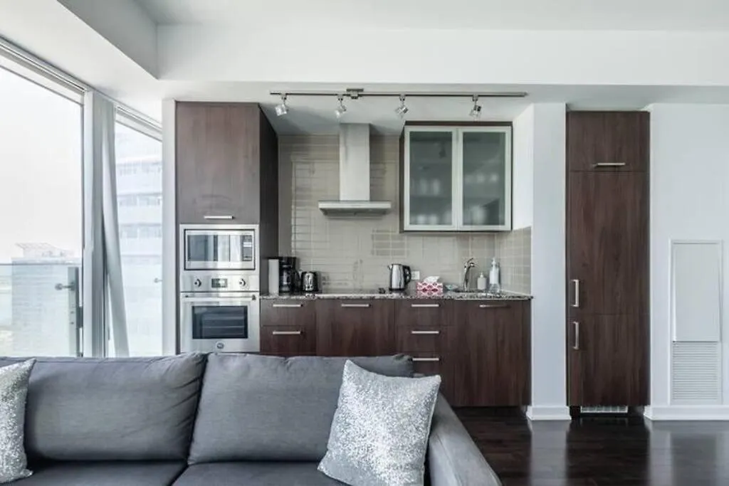 Apartment Newdowntown Condo By Unionstationscotiaarena Toronto