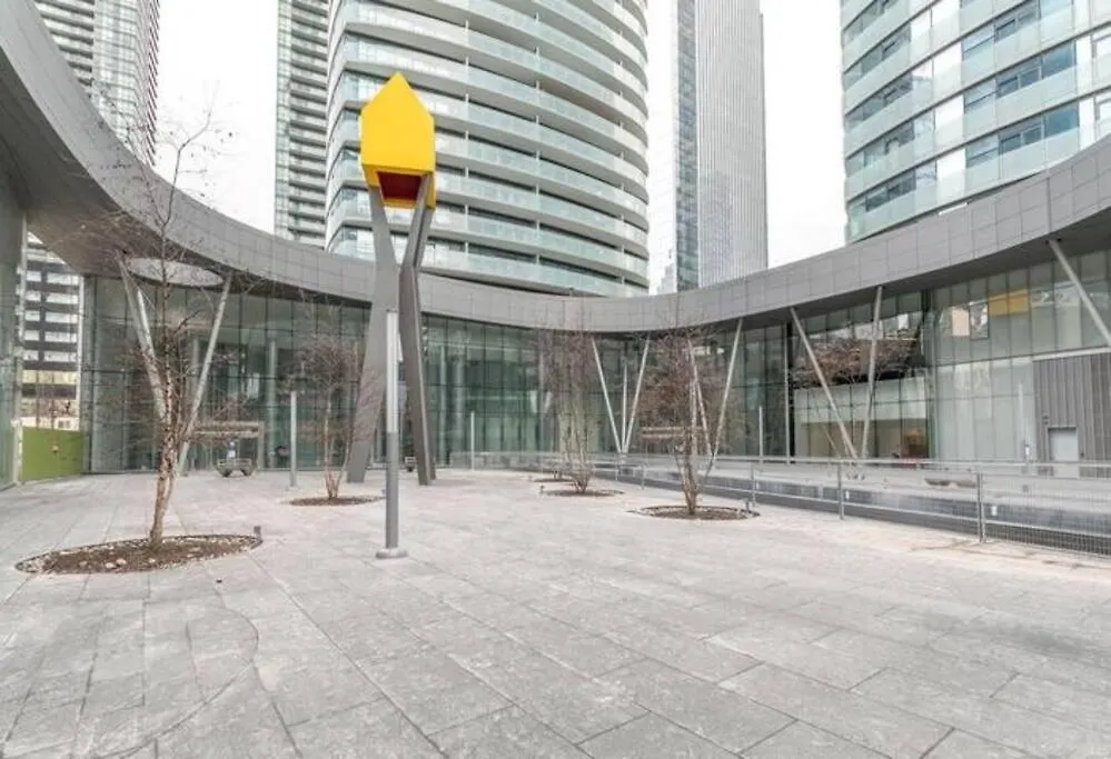Apartment Newdowntown Condo By Unionstationscotiaarena Toronto Canada