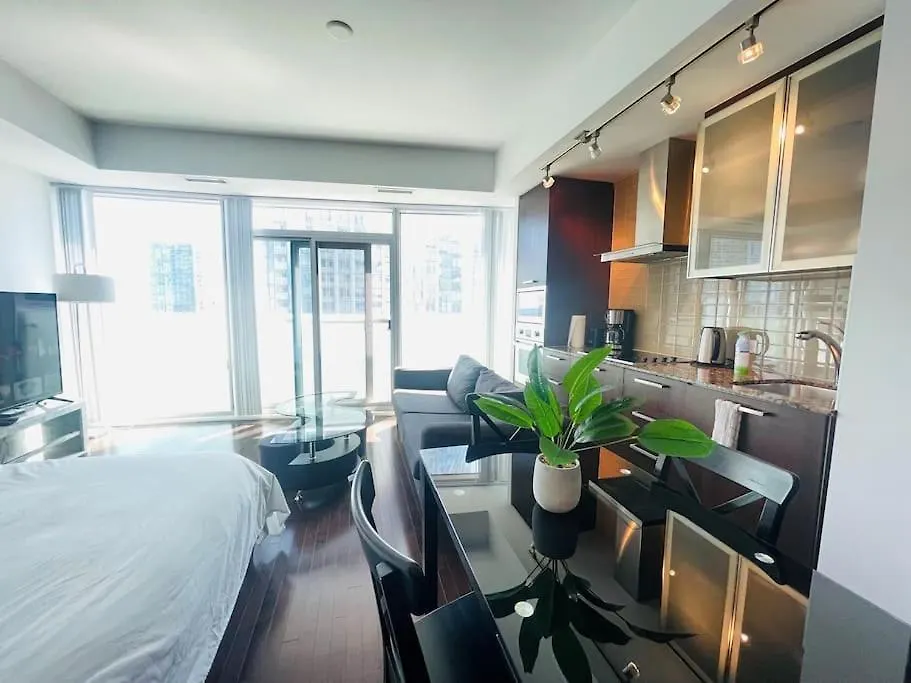 Apartment Newdowntown Condo By Unionstationscotiaarena Toronto