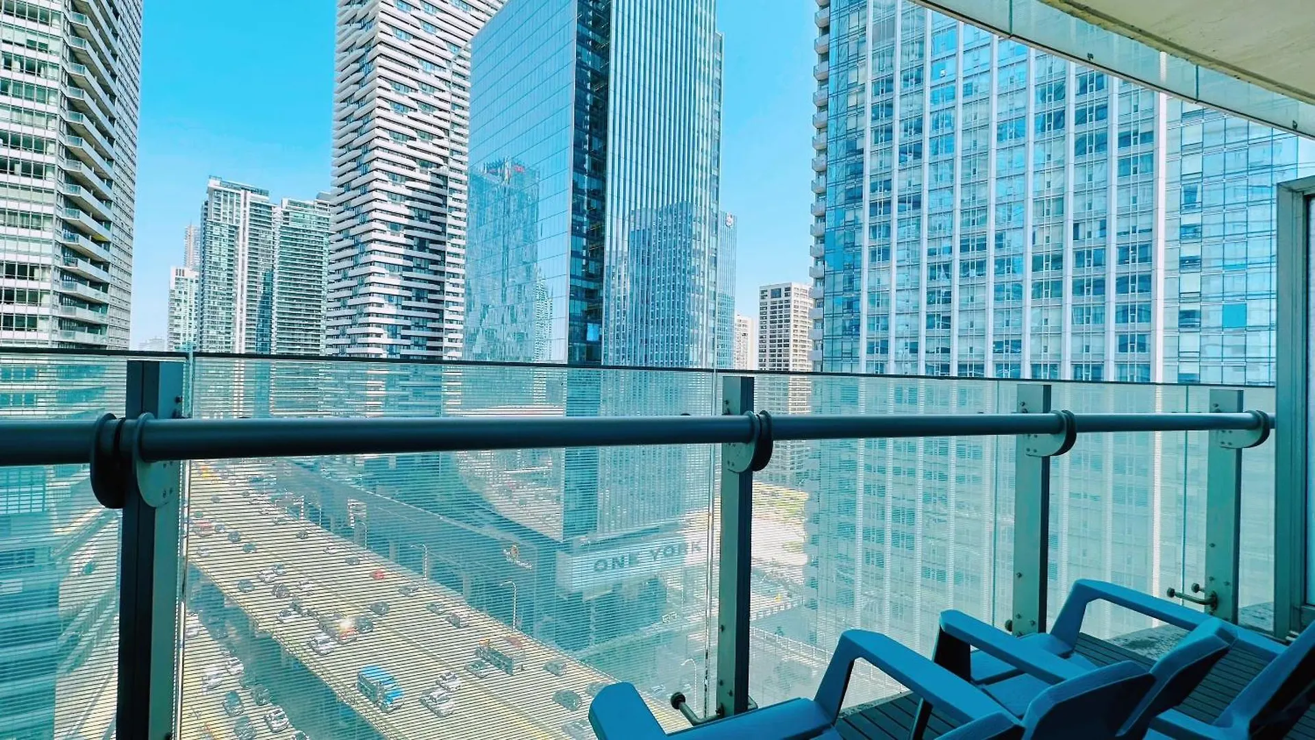 Apartment Newdowntown Condo By Unionstationscotiaarena Toronto