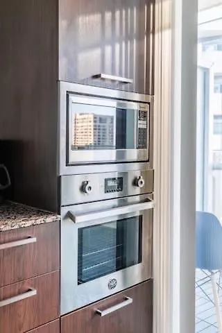 Apartment Newdowntown Condo By Unionstationscotiaarena Toronto